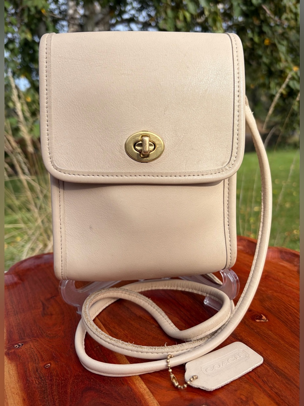 Vintage COACH Scooter Bone White Leather Crossbody 9893 EUC